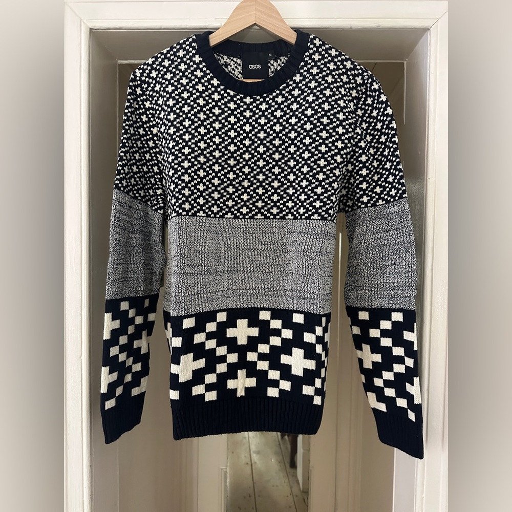ASOS Men’s Black and White Geometric Sweater sz M